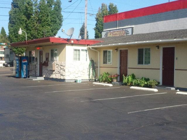 Aaron Motel ポートランド エクステリア 写真